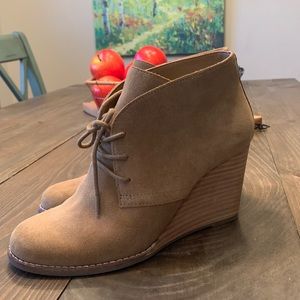 Lucky brand booties size 7.5 (38)